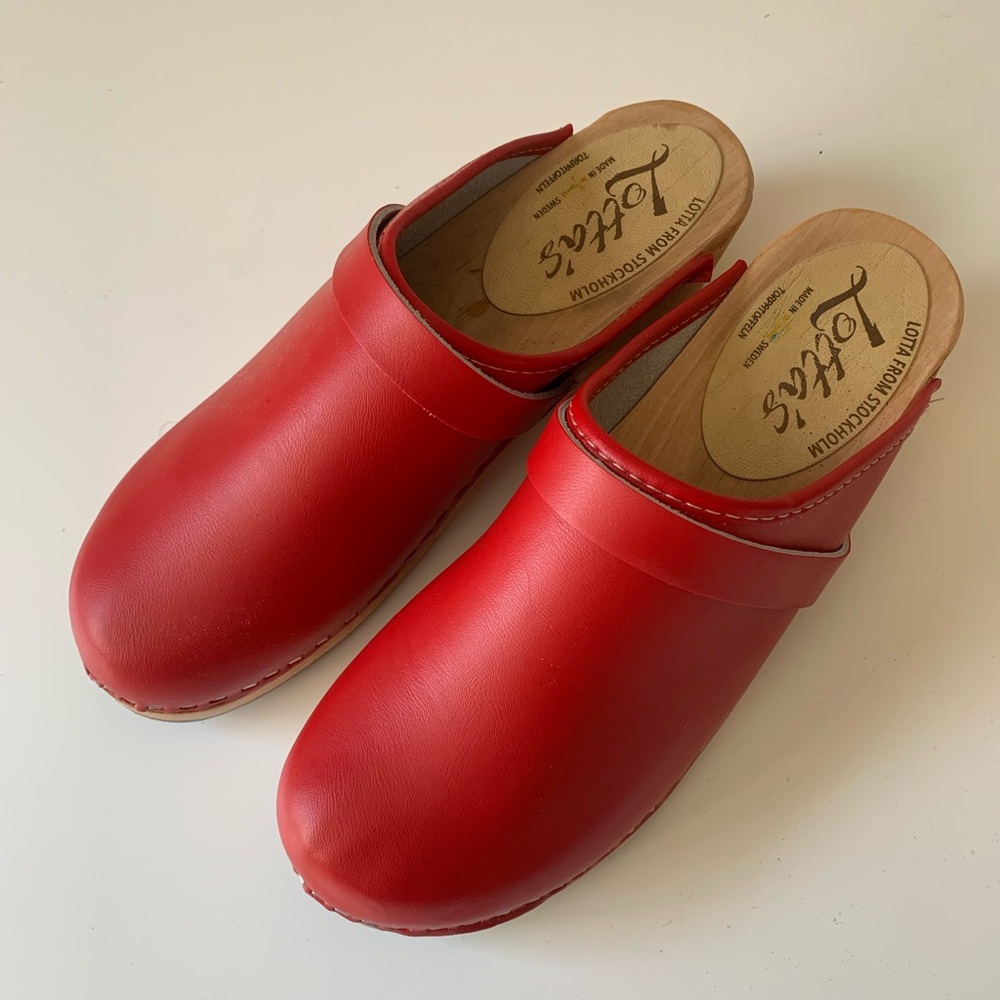Lotta from Stockholm classic red clogs